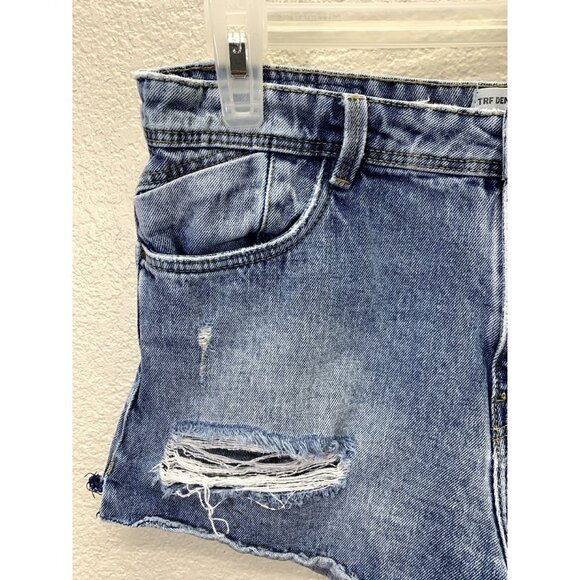 Zara  High-Rise Light Wash Distresses Denim Shorts 8 - Picture 6 of 6